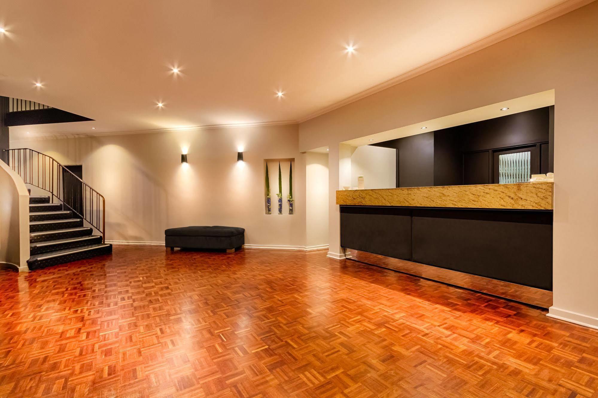 Como Court Budget Accommodation Melbourne Kültér fotó